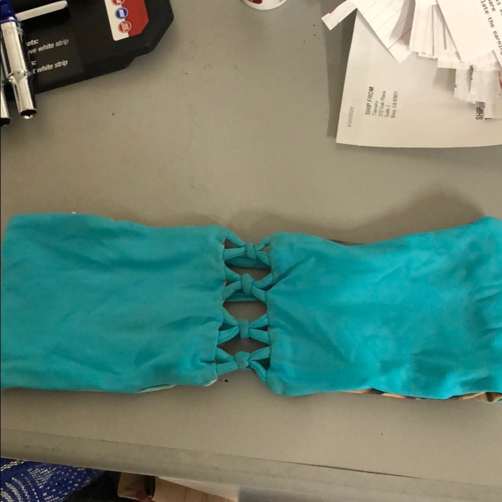 Reversible bikini top